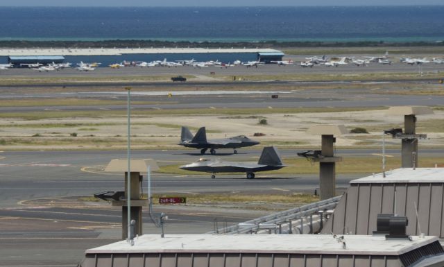 Lockheed F-22 Raptor —