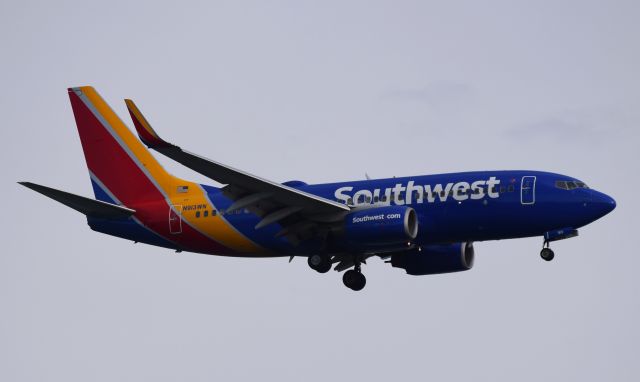 Boeing 737-700 (N913WN)