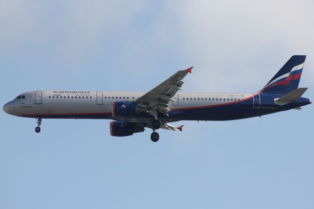 Airbus A321 (RA-73708)