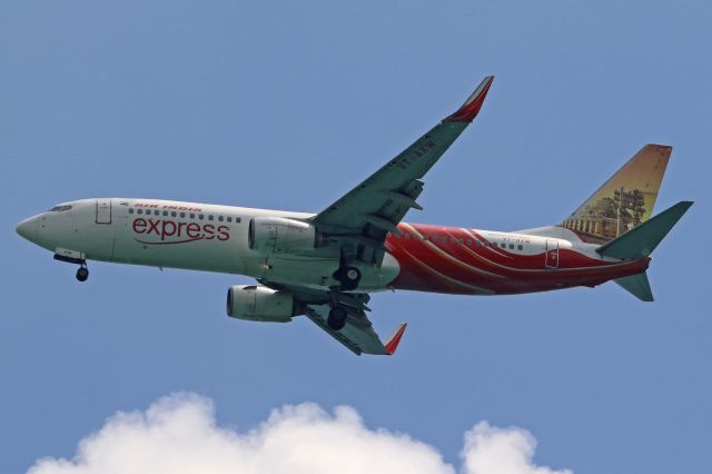 Boeing 737-800 (VT-AXW)