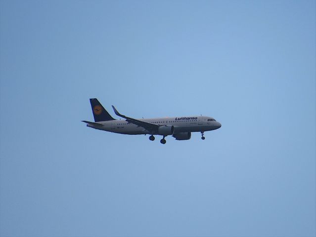 Airbus A320 (D-AINF) - Flight from Frankfurt to Helsinki, photo taken May 14 2021, I have not been able to go to the airport,  so I biked out to a hill near my house and took some photos, this is the only good one.