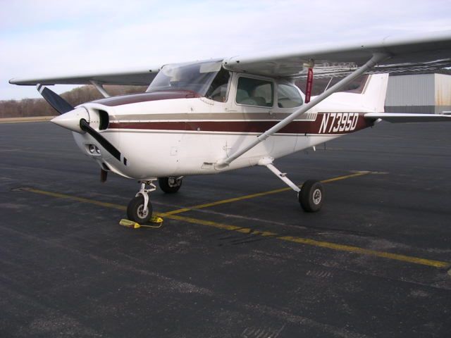 Cessna Skyhawk (N7395D)