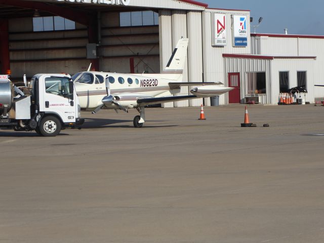 Cessna 340 (N6823D)