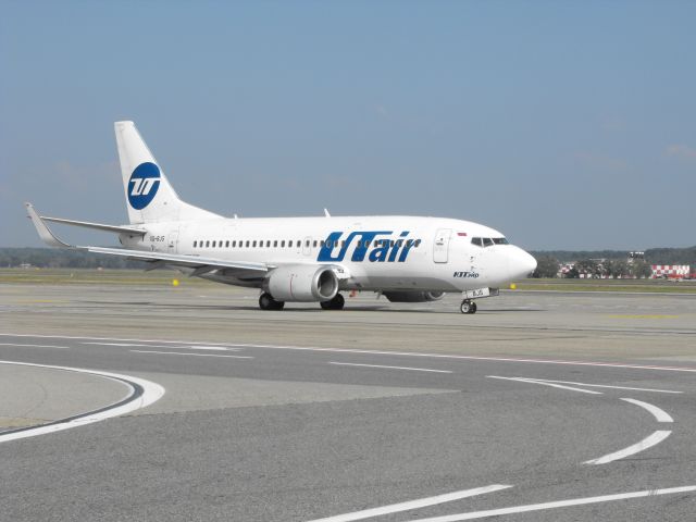 Boeing 737-500 (VQ-BJS)