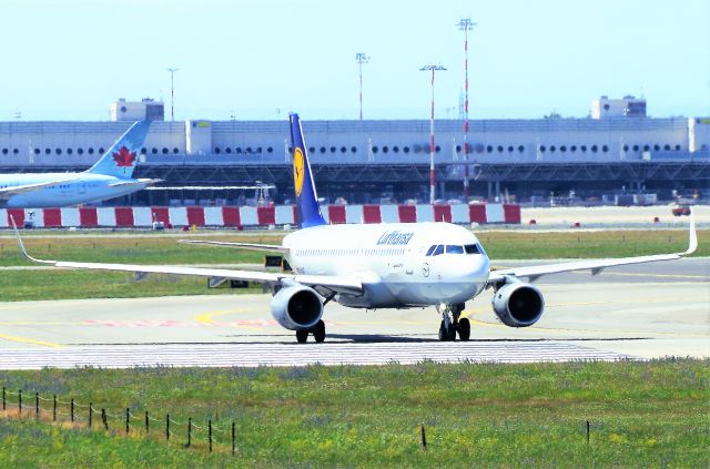 Airbus A320 (D-AIUZ)