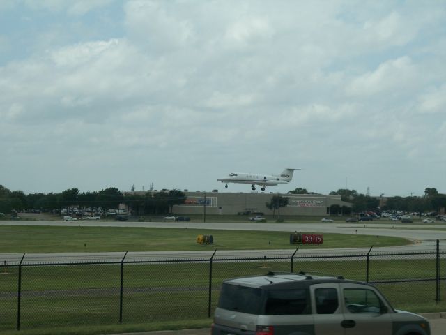 Learjet 25 (N264TW)