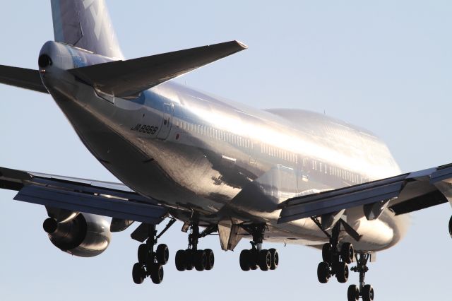 Boeing 747-200 (JA8966)