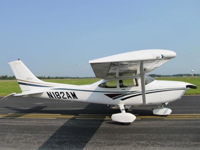 Cessna Skylane (N182AM)