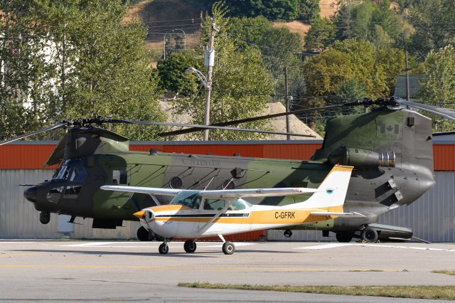 Cessna Skyhawk (C-GFRK) - Kootenay Lake Aviation Cessna 172 C-GFRK with a Canadian Forces CH-147F Chinook 147301.