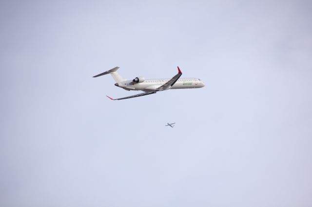 Canadair Regional Jet CRJ-900 (EC-MEN) - Binter CRJ and Binter ATR in background