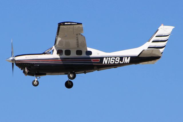 Cessna P210 (turbine) (N169JM)