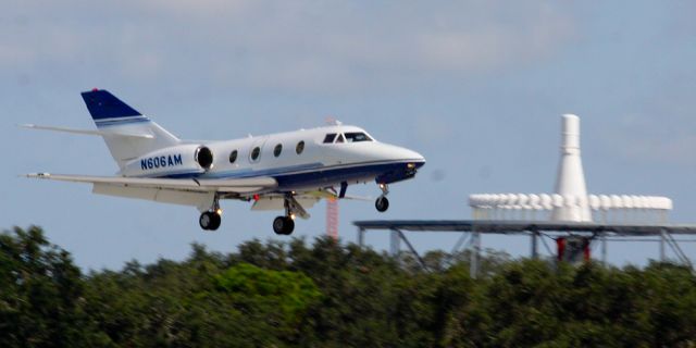 Dassault Falcon 10 (N606AM)