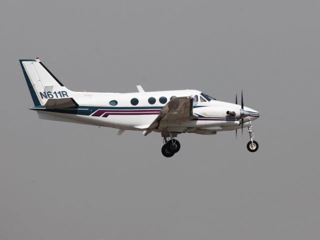 Beechcraft King Air 90 (N611R)