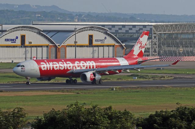 Airbus A330-300 (9M-XXE)