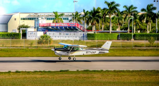 Cessna Cutlass RG (N714HP) - Landing in Boca Raton, Florida