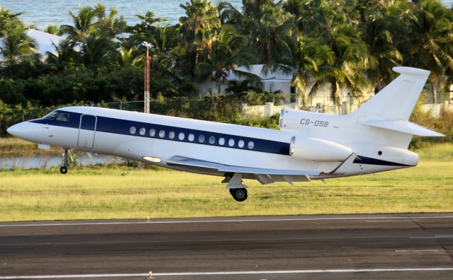 Dassault Falcon 7X (CS-DSB)