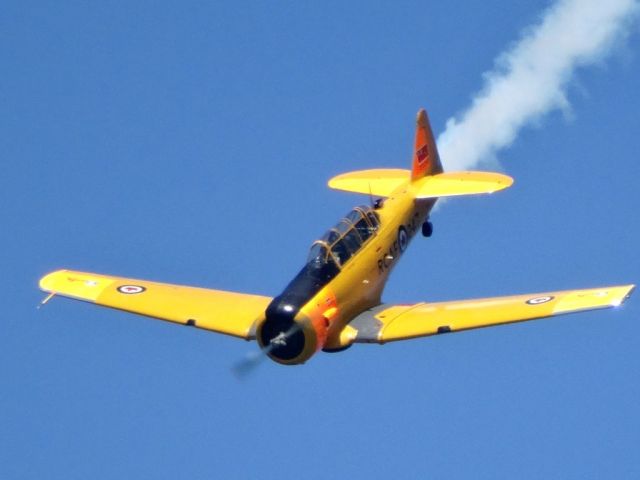 North American T-6 Texan (N1811B)