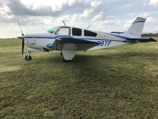Beechcraft Bonanza (33) (N39TF)