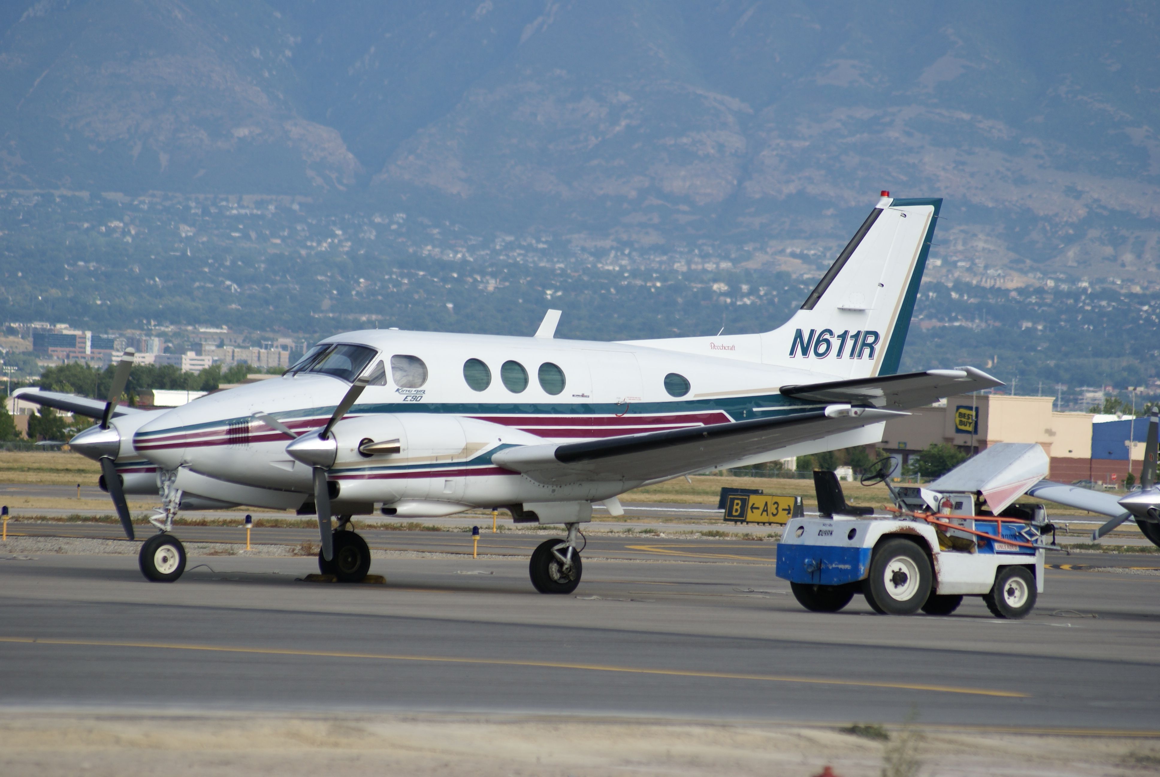 Beechcraft King Air 90 (N611R) - South Valley Regional, West Jordan, UT.