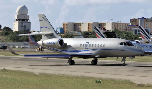 Dassault Falcon 2000 (N200CR)