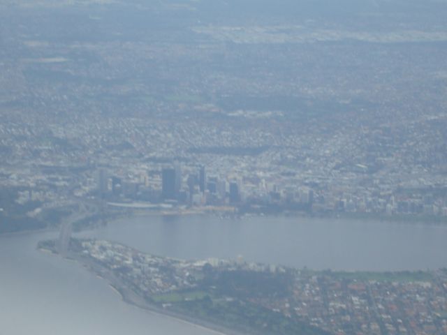 — — - GREATER PERTH SKYLINE