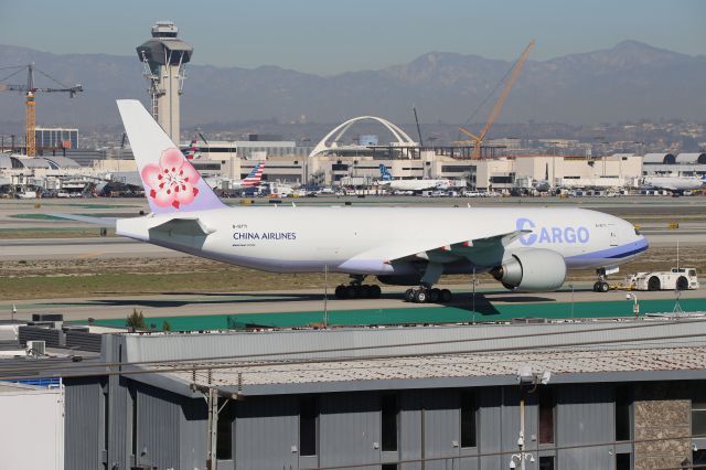 BOEING 777-200LR (B-18771)