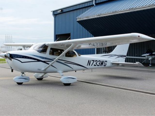 Cessna Skyhawk (N733WG)