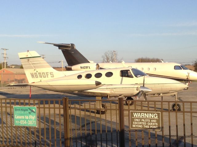 Cessna 402 (N800FS)