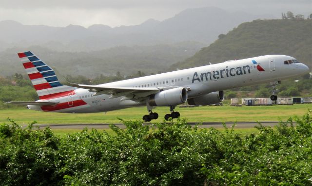 Boeing 757-200 (N172AJ)