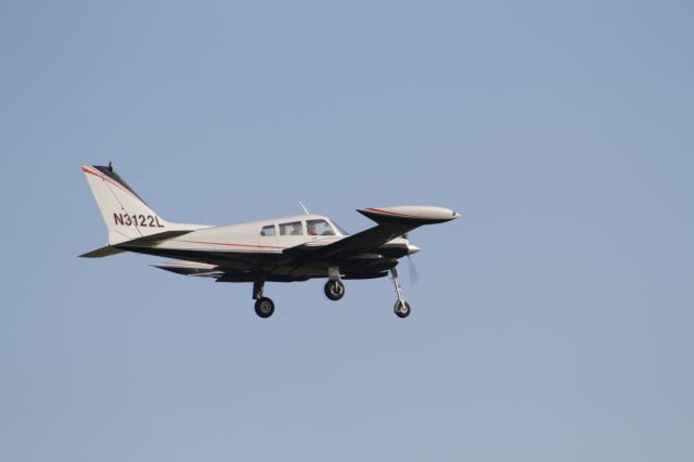 Cessna 310 (N3122L)