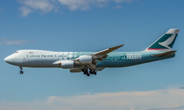 BOEING 747-8 (B-LJA) - Hong Kong Trader livery on this Cathay Cargo 748 as she glides by for a runway 24R touchdown at YYZ, arriving from JFK