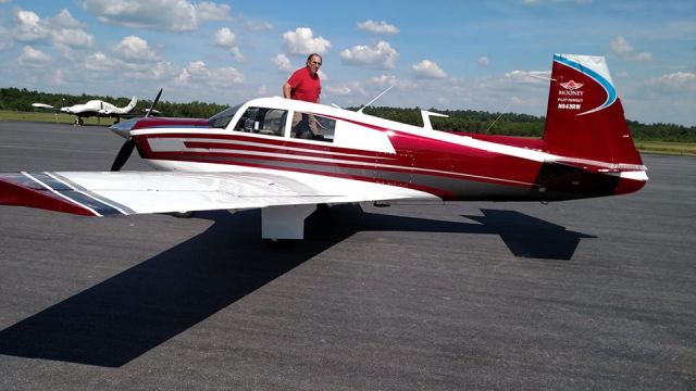 Mooney M-20 (N943RW) - New paint 