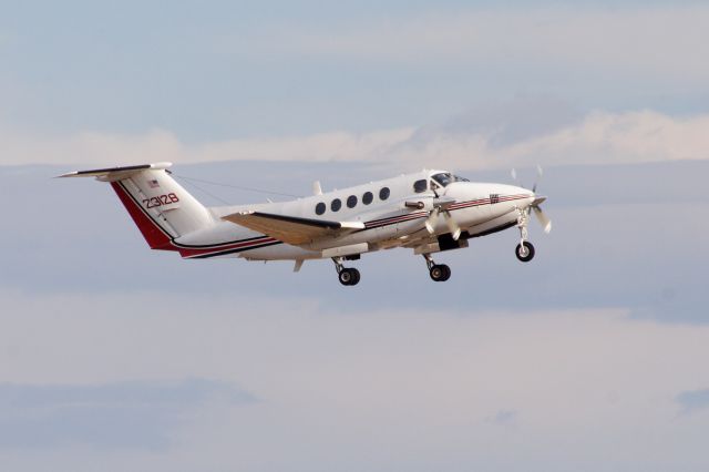 Beechcraft Super King Air 200 (N23128)