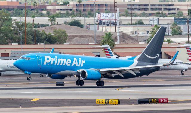 Boeing 737-800 (N5167A) - SPOTTED AT KPHX ON 6-5-20