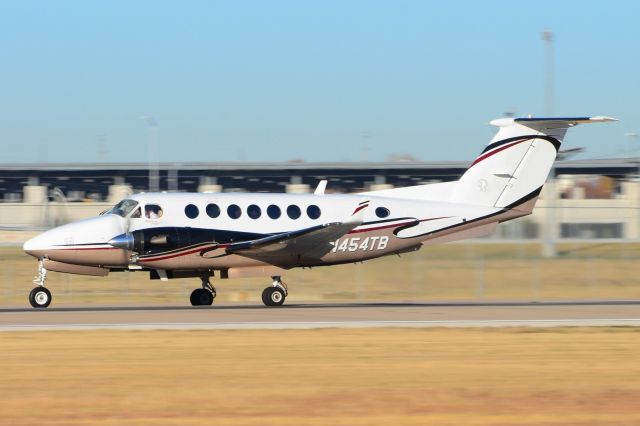 Beechcraft Super King Air 350 (N454TB)