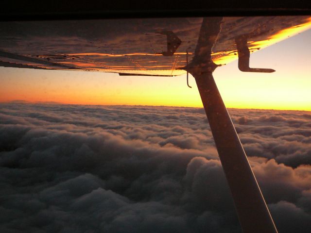 Cessna Skyhawk (N2593L) - Early morning take off from KBTV Flew IFR to KWST Summer of 2008