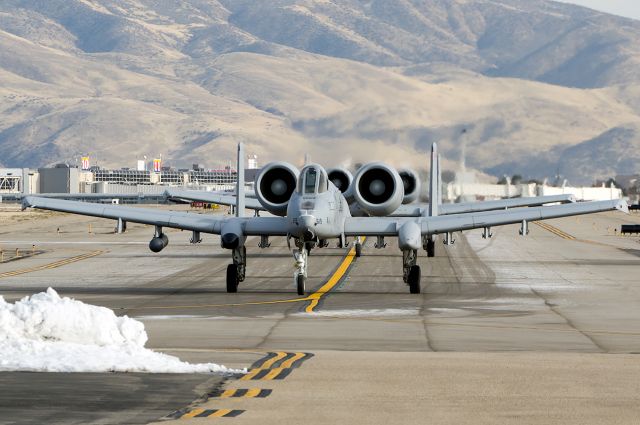 Fairchild-Republic Thunderbolt 2 (78-0619) - Varmint 1 and 2 Taxiing to the arm pad