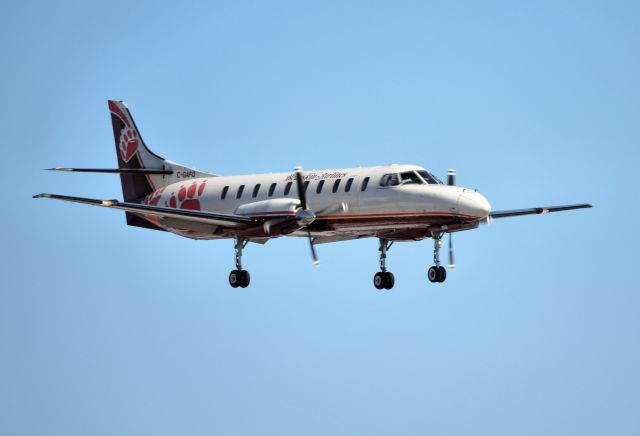 Fairchild Dornier SA-227DC Metro (C-GAFQ) - Approaching rwy on 6-Apr-14.