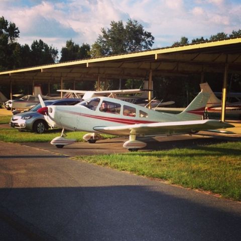 Piper Cherokee (N44806)