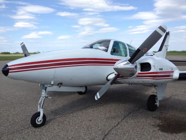 Beechcraft Baron (58) (C-FOJC)