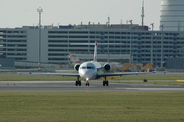 Fokker 100 (OE-LFA) - Line Up runway 16 and wait ....