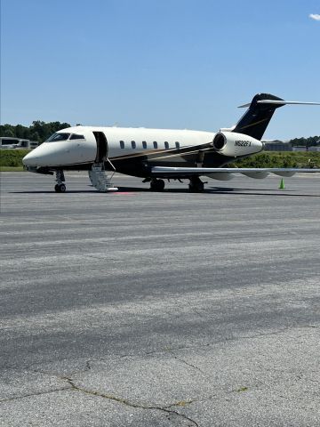 Canadair Challenger (N522FX) - Flexjet Challenger 300 sitting on the ramp at LZU