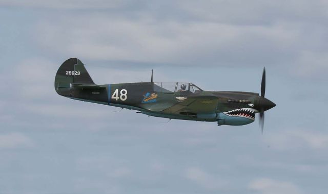 — — - CURTIS P-40 WARHAWK