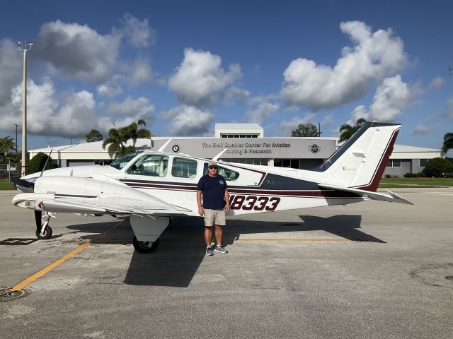 Beechcraft 55 Baron (N18333)