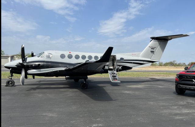 Beechcraft Super King Air 350 (N432PK)