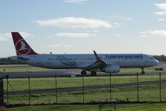 Airbus A321 (TC-JST) - Turkish Airlines A321-231 cn6682