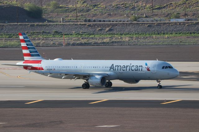 Airbus A321 (N150UW)