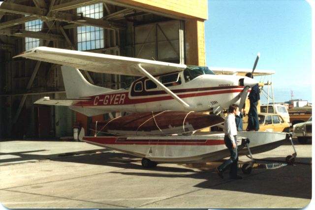 Cessna 206 Stationair (C-GYER) - Moose hunt preparation October 1978