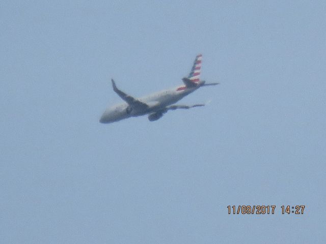 Embraer 175 (N239NN)