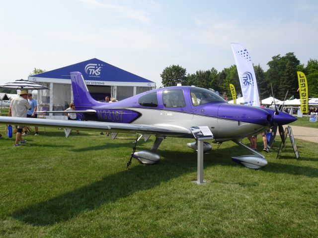 Cirrus SR-22 (N33167)